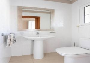 Townhouse with pool and sea view in Callao Salvaje