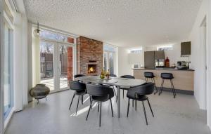 Nice Home In Børkop With House Sea View