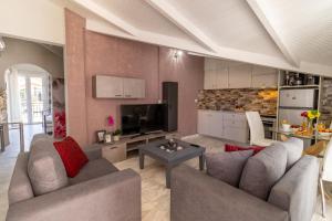 Rena’s house 2