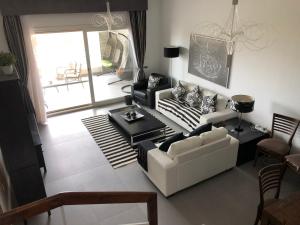 Sea and Pool View penthouse Families only