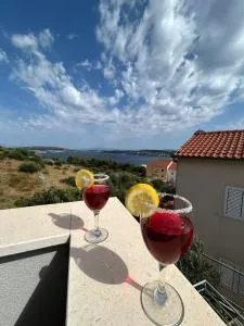 Apartments Vini - Donji Seget