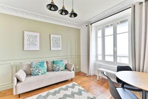 Appartement Vue sur Tour effeil Defense