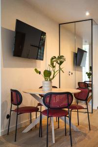 Apartament Cicha z dużym balkonem- miejsce parkingowe w garażu