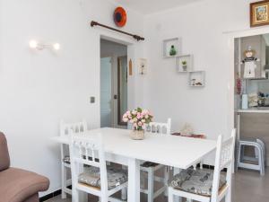 Holiday Home La Bahia-3 by Interhome