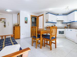 Apartment Bonaire IV - La Concha-2 by Interhome