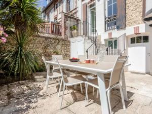 Maisons de vacances Holiday Home Villa Deauville by Interhome : photos des chambres