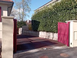 Sejours chez l'habitant Charmant F1 independant rez de jardin proche de vichy petits dej compris : photos des chambres
