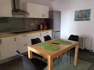 Apartment in Biograd na Moru with Terrace, Air conditioning, Wi-Fi, Dishwasher (4818-2)