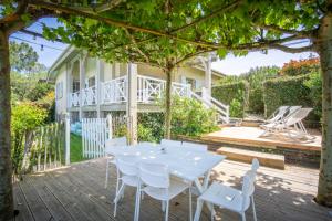 Unique Pool Villa 500m from the beach, Hamptons Style with beautiful Garden