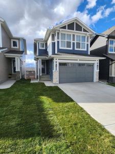 Brand New Luxury Walk-out Suite - Calgary