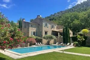 Propriété d'exception au coeur du Luberon - Maubec