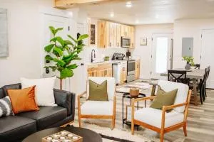 Creekside Cabin Ponderosa-stay with views near Lava - Malad City