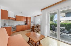 Apartment in Sukošan with Seaview, Terrace, Air condition, WIFI (3495-1)