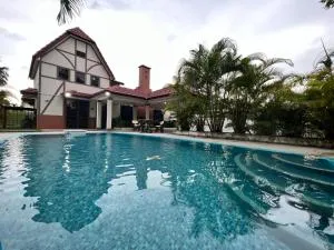 Private Pool Villa 931 - Fong Homestay - Kampong Alor Gajah