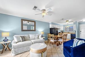 Las Palmas -225 by Vacation Homes Collection