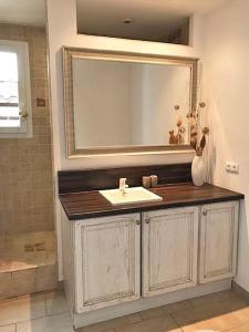 Maisons de vacances Gite de charme avec piscine dans le Luberon : photos des chambres