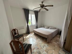 Villas Ollioules, au coeur de la pinede, proche de la mer : photos des chambres