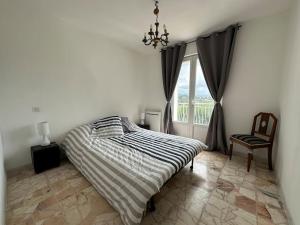 Villas Ollioules, au coeur de la pinede, proche de la mer : photos des chambres