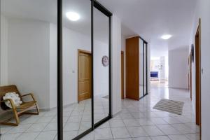 3min2centre - 2 BR, garage, view