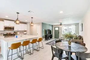 Walk to Lewisville Lake Dog-Friendly Texas Home - Little Elm