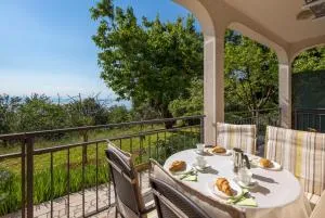 Blue n' Green & Sun inbetween - Opric