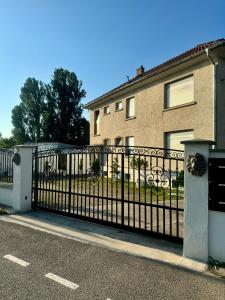 Appartements Dynasty Home Spa Appartement 100M2 Jacuzzi Terrasse : photos des chambres