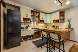 Green Oasis by Bačvice beach, private Parking & Garden - Casa Moro