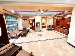 M Akbar Lodge - Kālābāgh