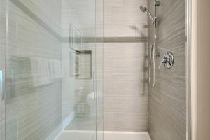 45 Asheland Avenue Unit 405