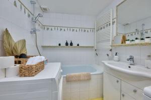 Old Pressburg - Green Courtyard