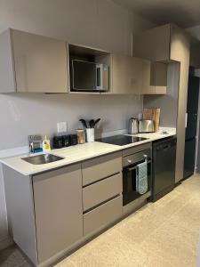 Zimbali Lakes Boulevard Edge