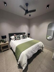 Zimbali Lakes Boulevard Edge