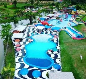 Chales Acqua park - 菲格雷多总统镇