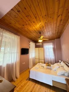 Traditional maisonette just 15 from Kalamata