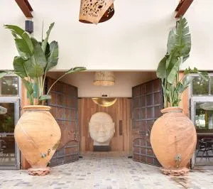 Hotel Sukha - 阿拉萨特-蒙德拉贡