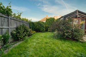 Immaculate Condition 3 Bed En-Suite Refurbished House