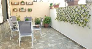 Evelyn Home