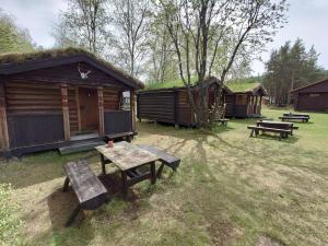 Family Room with Shared Bathroom room in Weistad