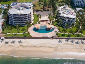 Ocean Front, With Pool, 6 People, Quinta del Mar PH502