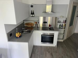 Azzurro - Beautiful and bright sea view apartment