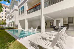 Oynx House & Jade House at the Gemma - 2 Amazing Homes Steps to Clearwater Beach