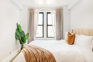 73-1111 New Studio UWS Doorman Gym