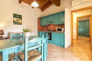 Olivastri Cottage with pool in the Nature Park of Porto Conte