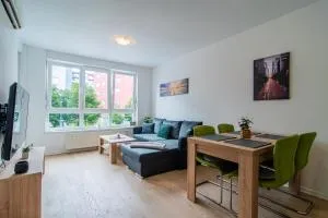 Flexible SelfCheckIns 88 - Zagreb - Garage - Loggia - Bedroom - Jankomir