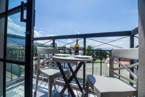 Mumbai Modern Studio