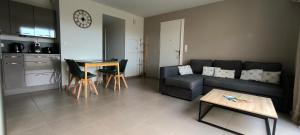 Colombiers Escale à la Noria Appartement terrasse 4 personnes et garage