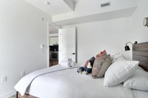 Penthouse, near old city