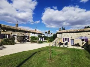 Les Gîtes de la Roche Élie. Chez Léonie - Clussais-la-Pommeraie