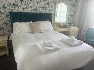 Feathers Hotel Bar and Restaurant