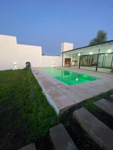 Casa Mercedes, casa privada a estrenar alquiler todo el año, con pileta climatizada solar de noviembre a marzo